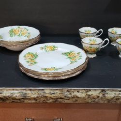 Vintage Royal Albert Fine Bone China - Place Setting For 4 - Made In England