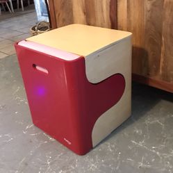 P'kolino Klick Kids Desk w/Seat (Unique Design Furniture)