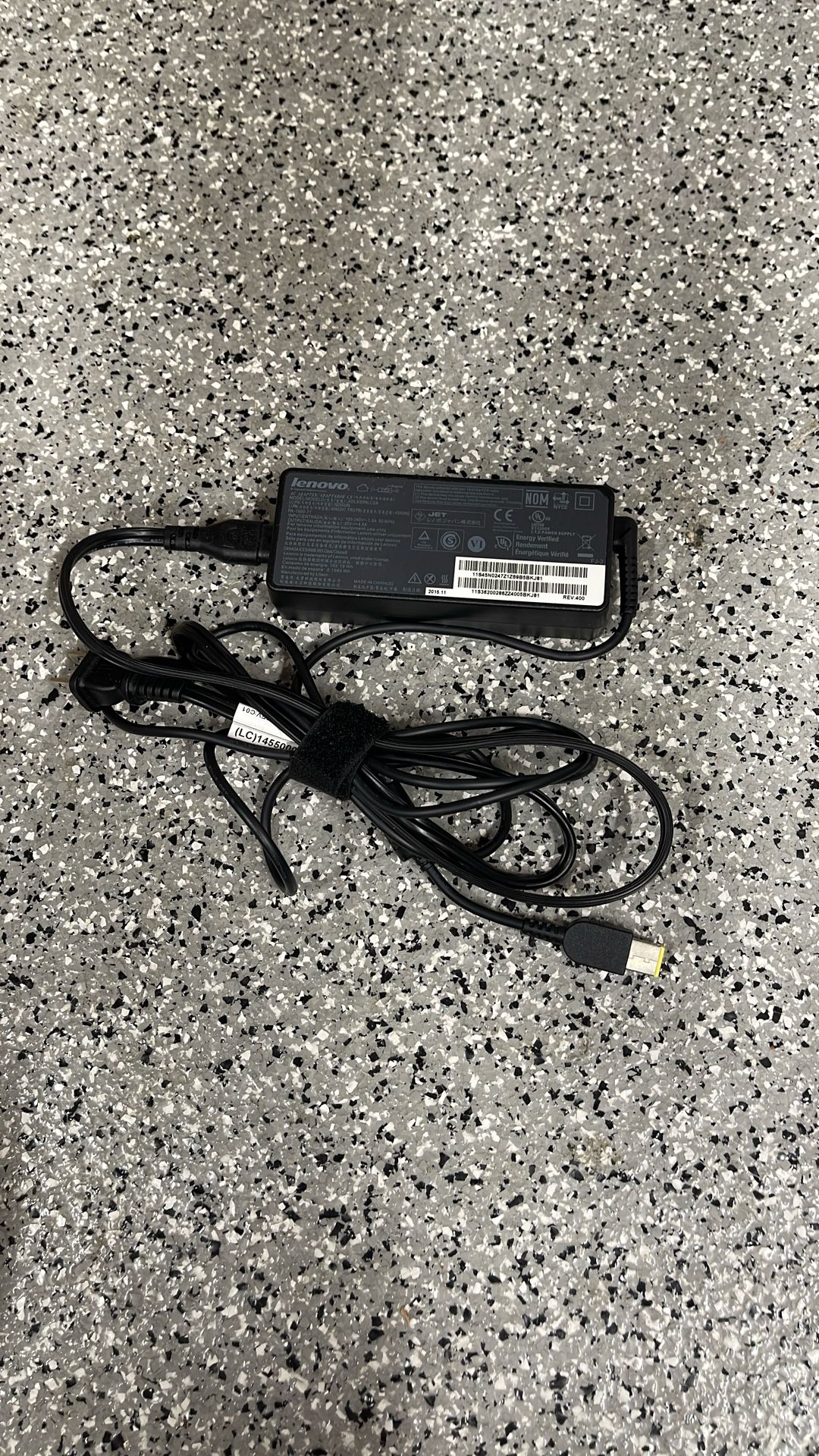 Lenovo 90W AC Adapter With Slim Tip Connector