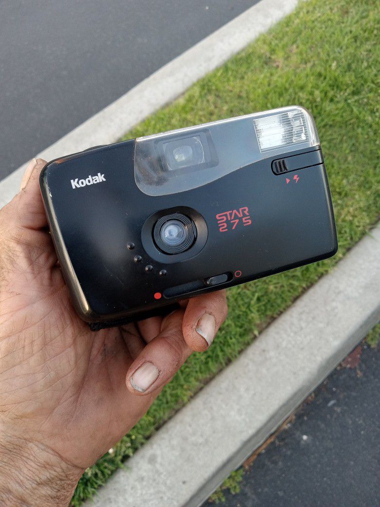 Retro Kodak Star 275 Mechanical Advance 35mm Film Point-n-shoot WORKS GREAT 