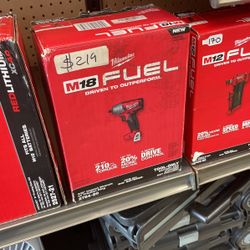 Milwaukee M18 3/8” Impact Wrench With Friction Ring 