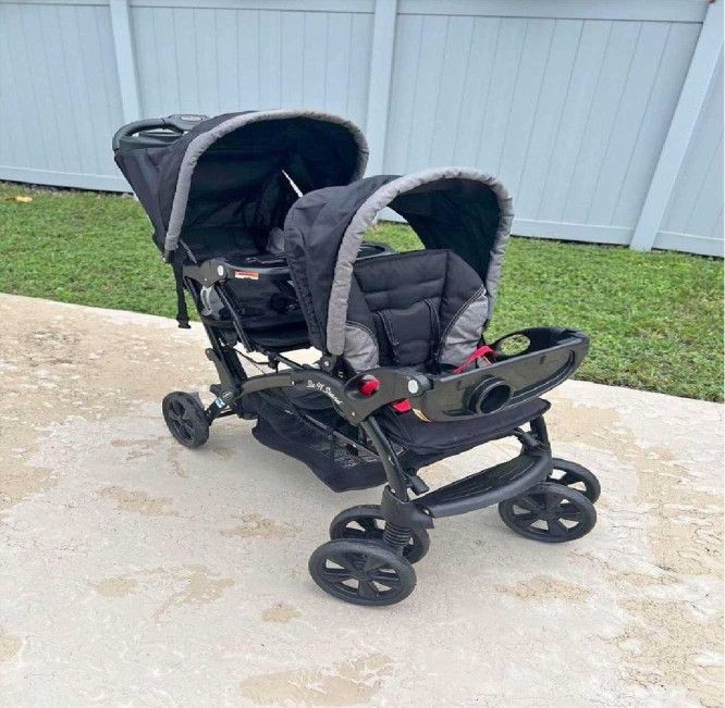 New Toddler Stroller – Safe, Chic, and Adventure-Ready just feeling