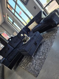✨️ Sectionals, 2pc Sofas ✨️ Furniture Queen Bedrooms, Dining Avail