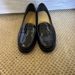 GH Bass - Weejuns Penny loafers - Black. Retail $275