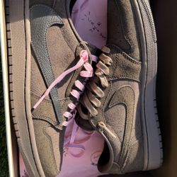 Travis Scott Jordan Ones Velvet Brown 