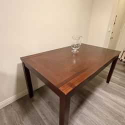 Table for 6 people