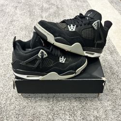 AIR JORDAN 4 