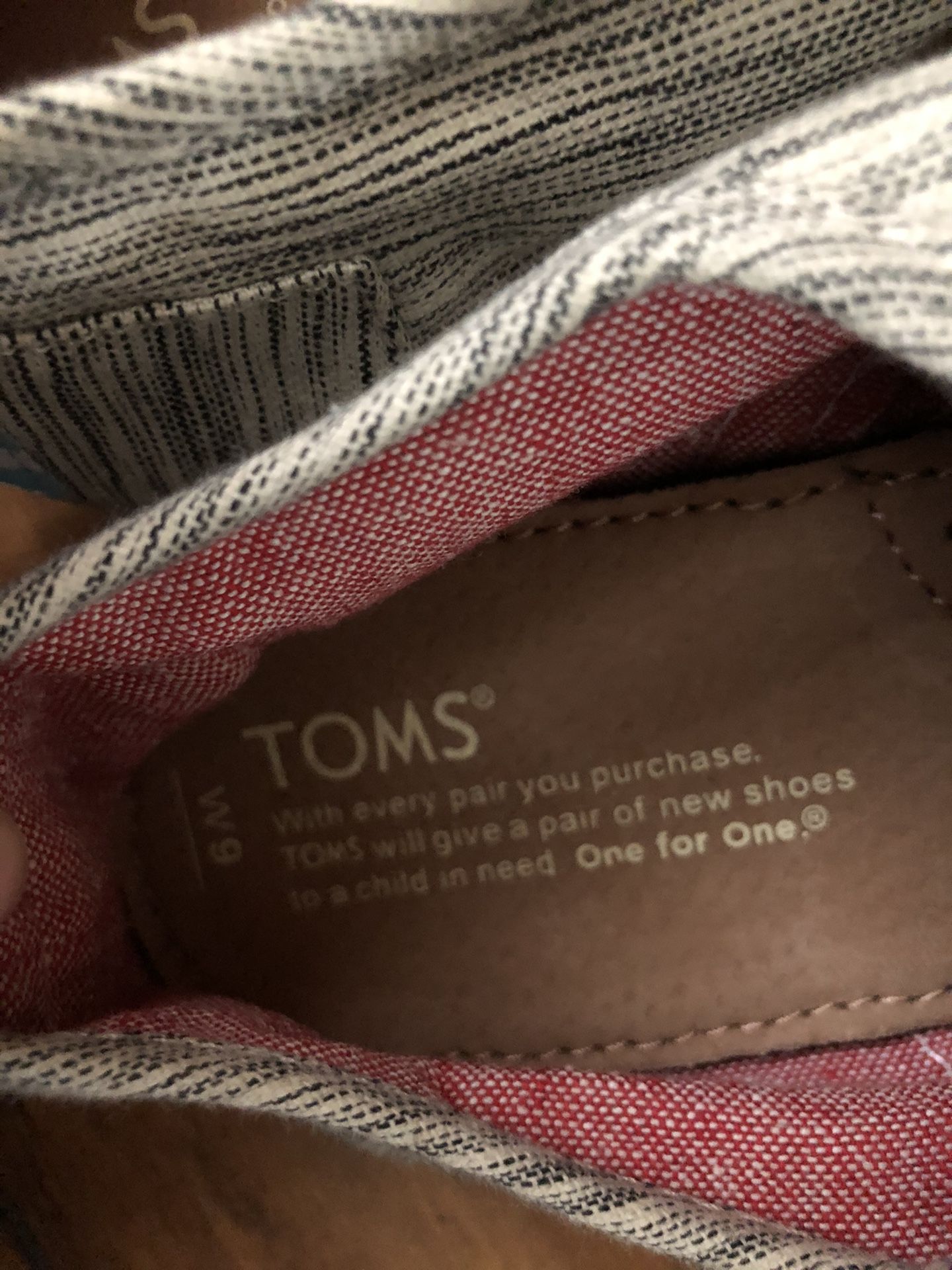 Women’s Lace Up Toms