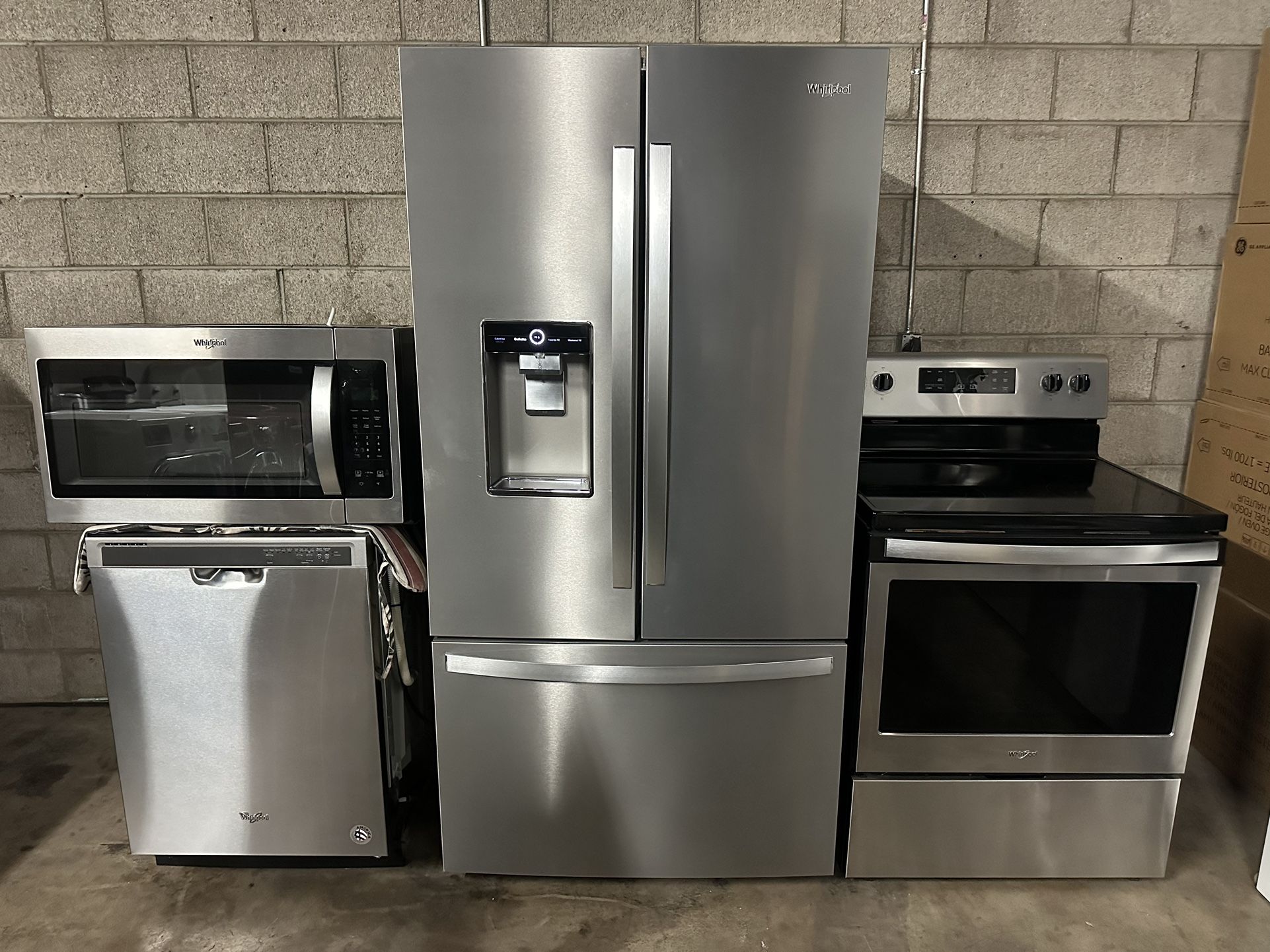 VERY NICE WHIRLPOOL STAINLESS STEEL KITCHEN APPLIANCES SET 