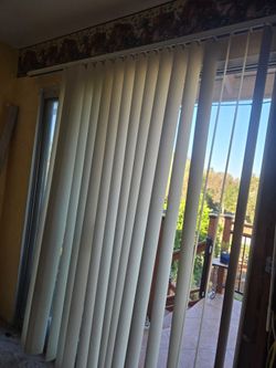 Vertical blinds for sliding glass door