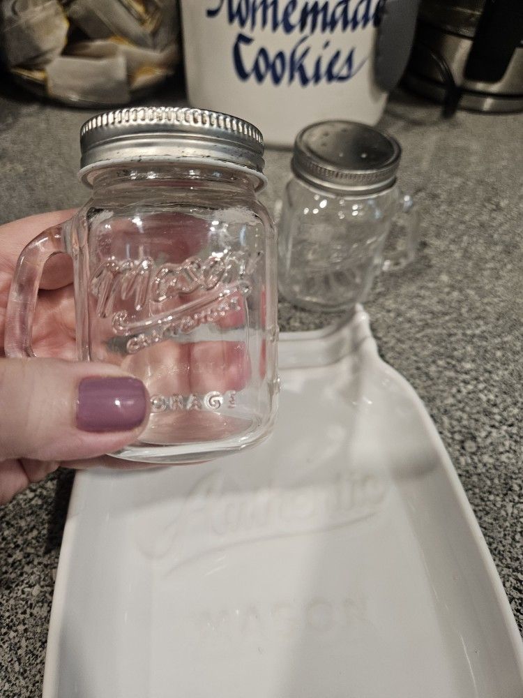 Mason Jar Trivot And Mason Jar Salt And Pepper Shakers