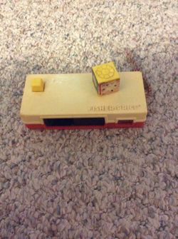 VINTAGE 1974 FISHER PRICE POCKET CAMERA