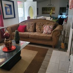 Living Room Furniture & Tables & Lamps