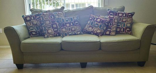 3 piece set: 2 sofas and 1 loveseat.