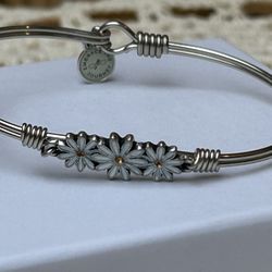 New!! Luca + Danni “Daisies”Bangle Bracelet W/Box