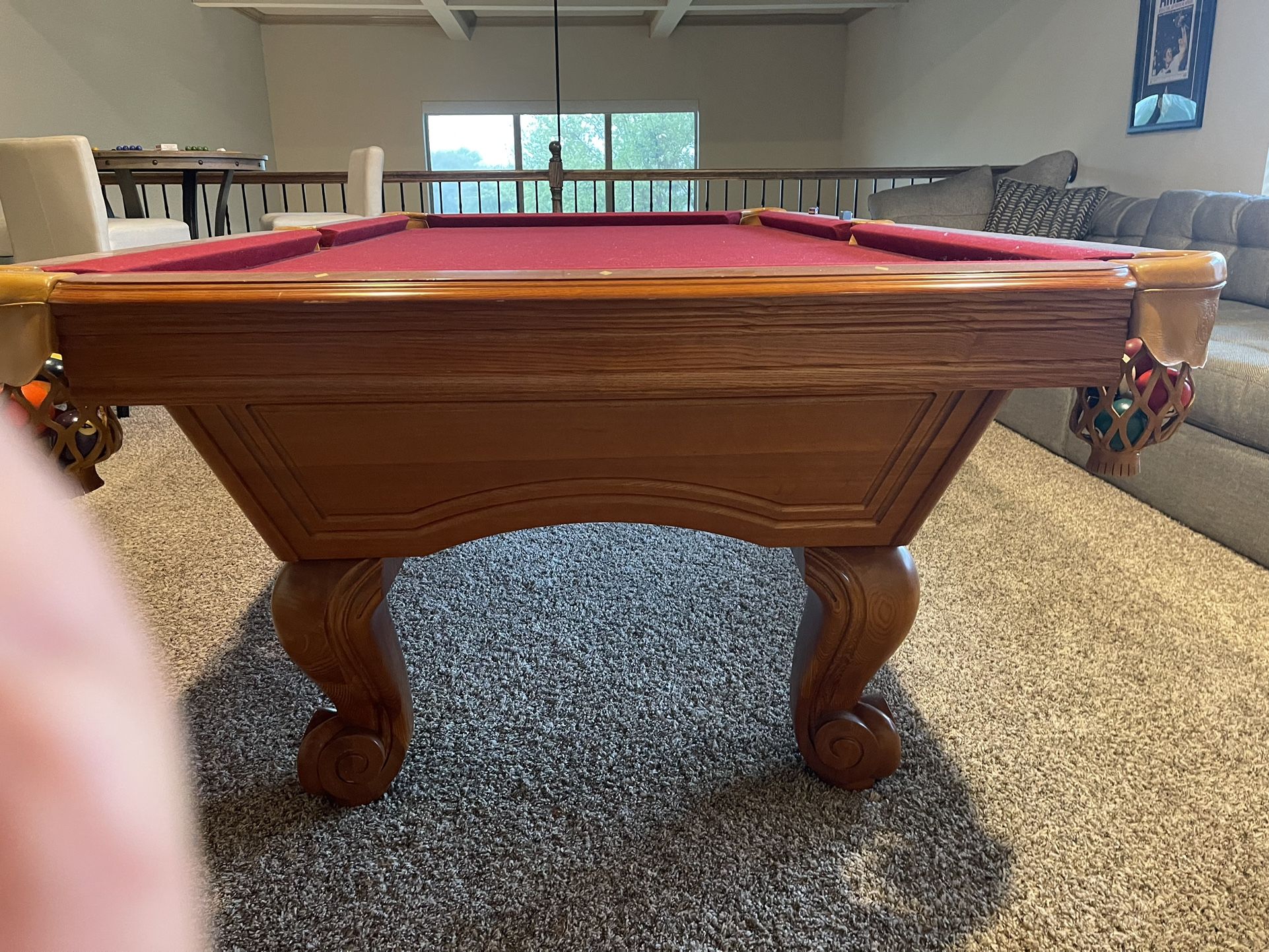 8’ Pool table With Accessories