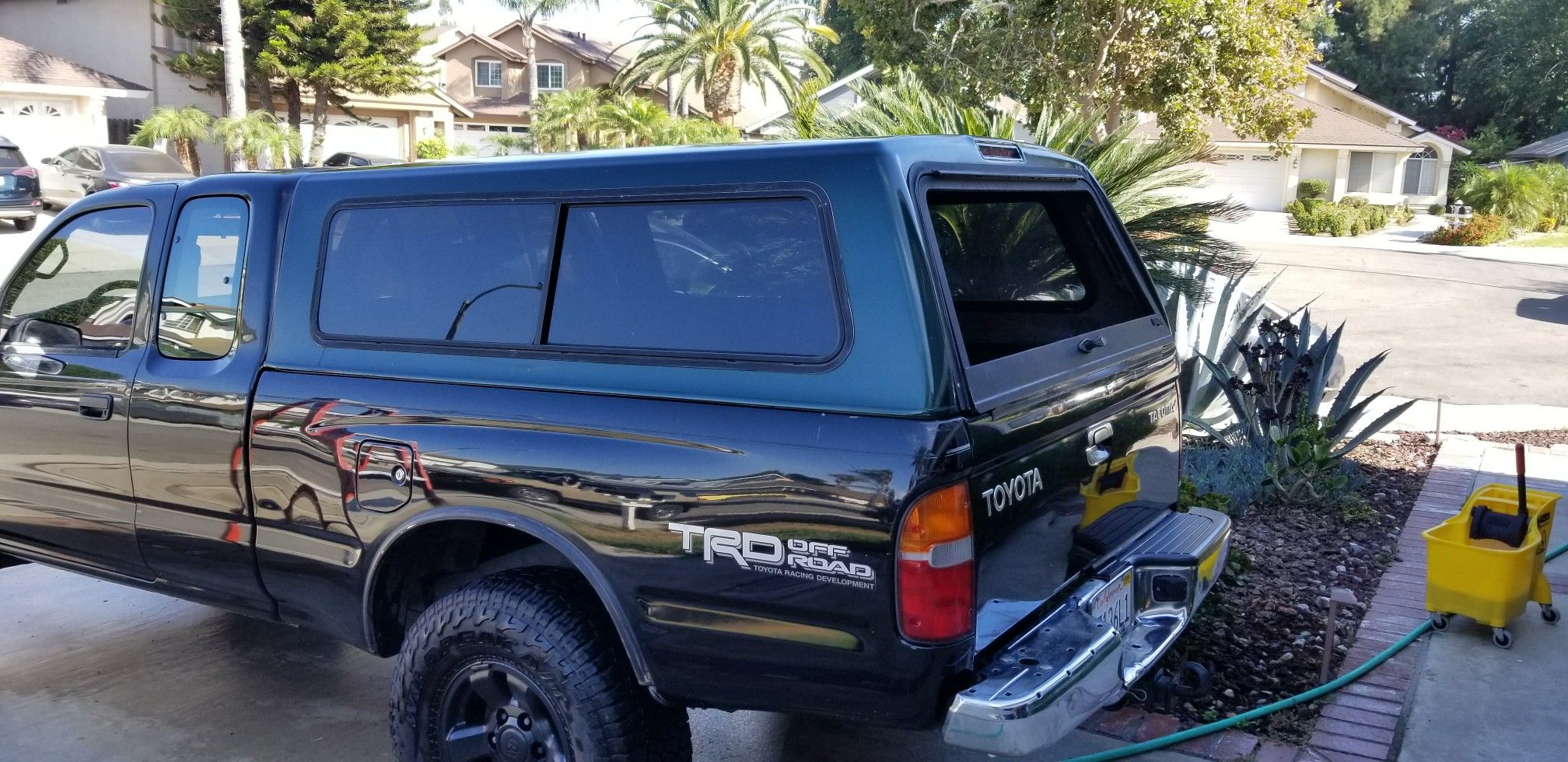 Toyota Tacoma Snug Top Camper Shell