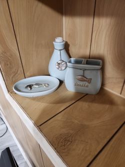 Bathroom accessories sets of3