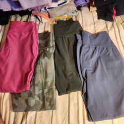Four Pairs Of Girls Size 8 Leggings Like New