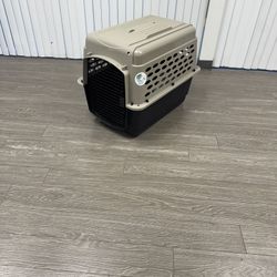 $30 / New -32” Kennel With Large Loading Door For Medium Size Dog 30-50 Pounds Capacity