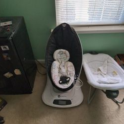 Mamaroo Baby swing 