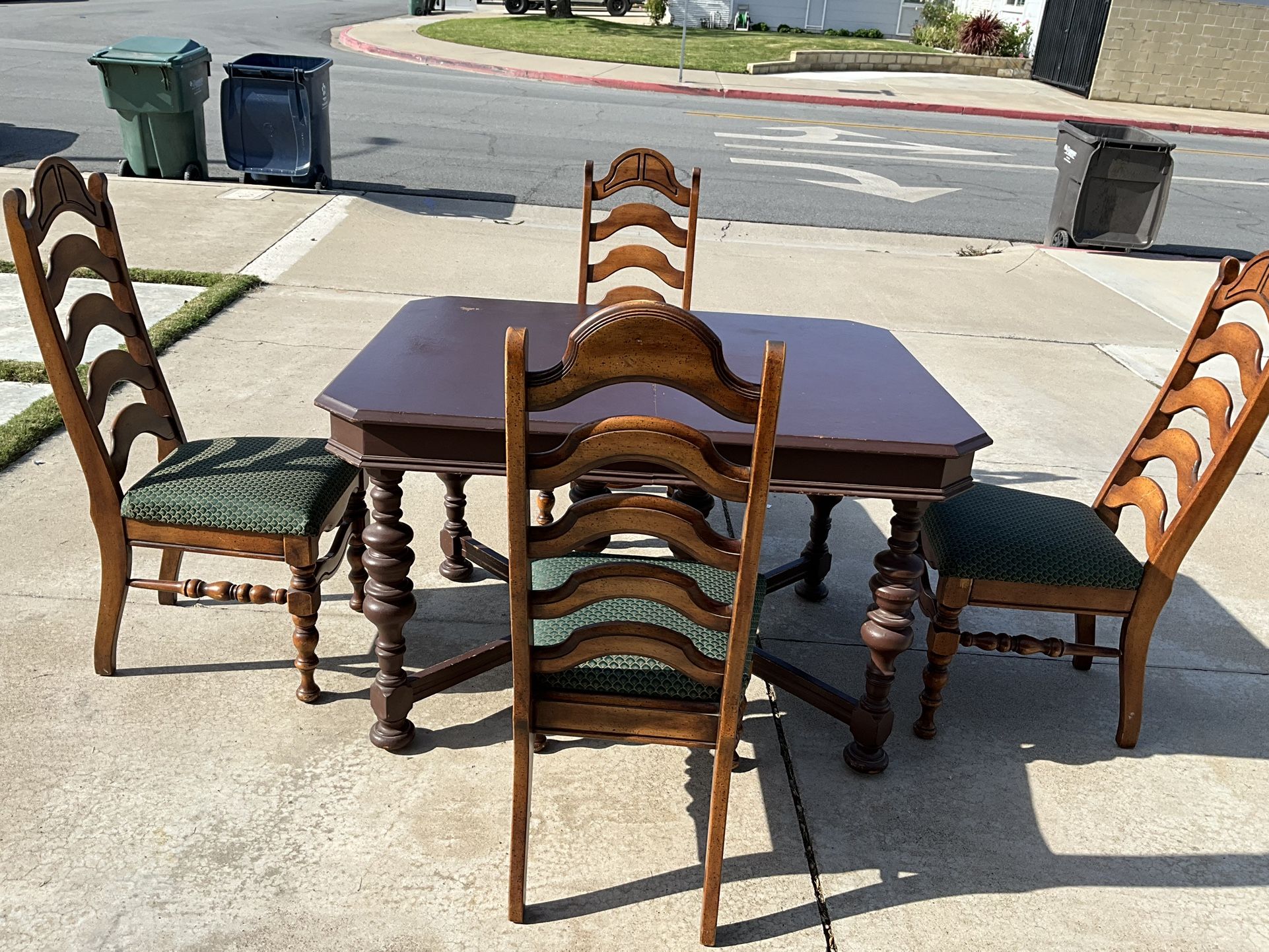 Antique Dining Table With Chairs 