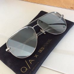 Quay Australia Desi sunglasses Silver 