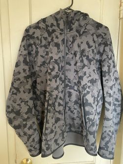 Nike Tech