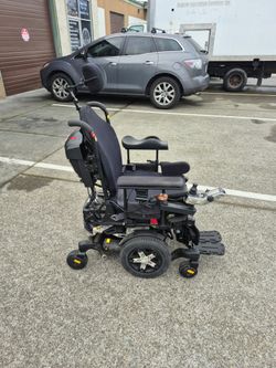 Quantum Edge 3 Electric Wheelchair 