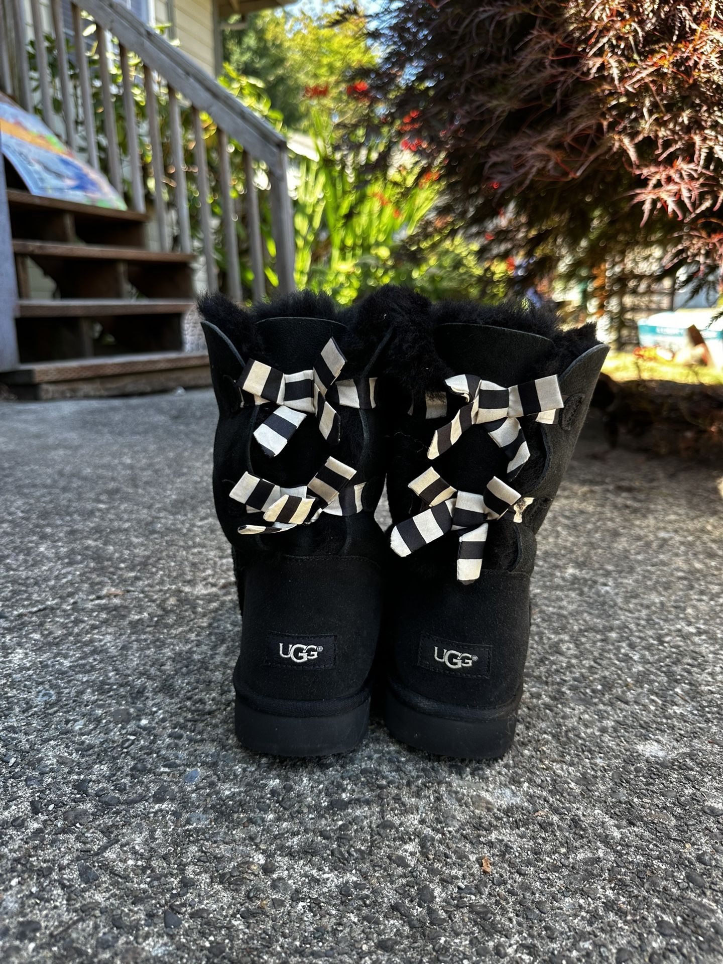 Uggs With Bows
