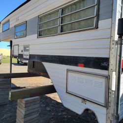 1972 Vacationeer 8' truck camper