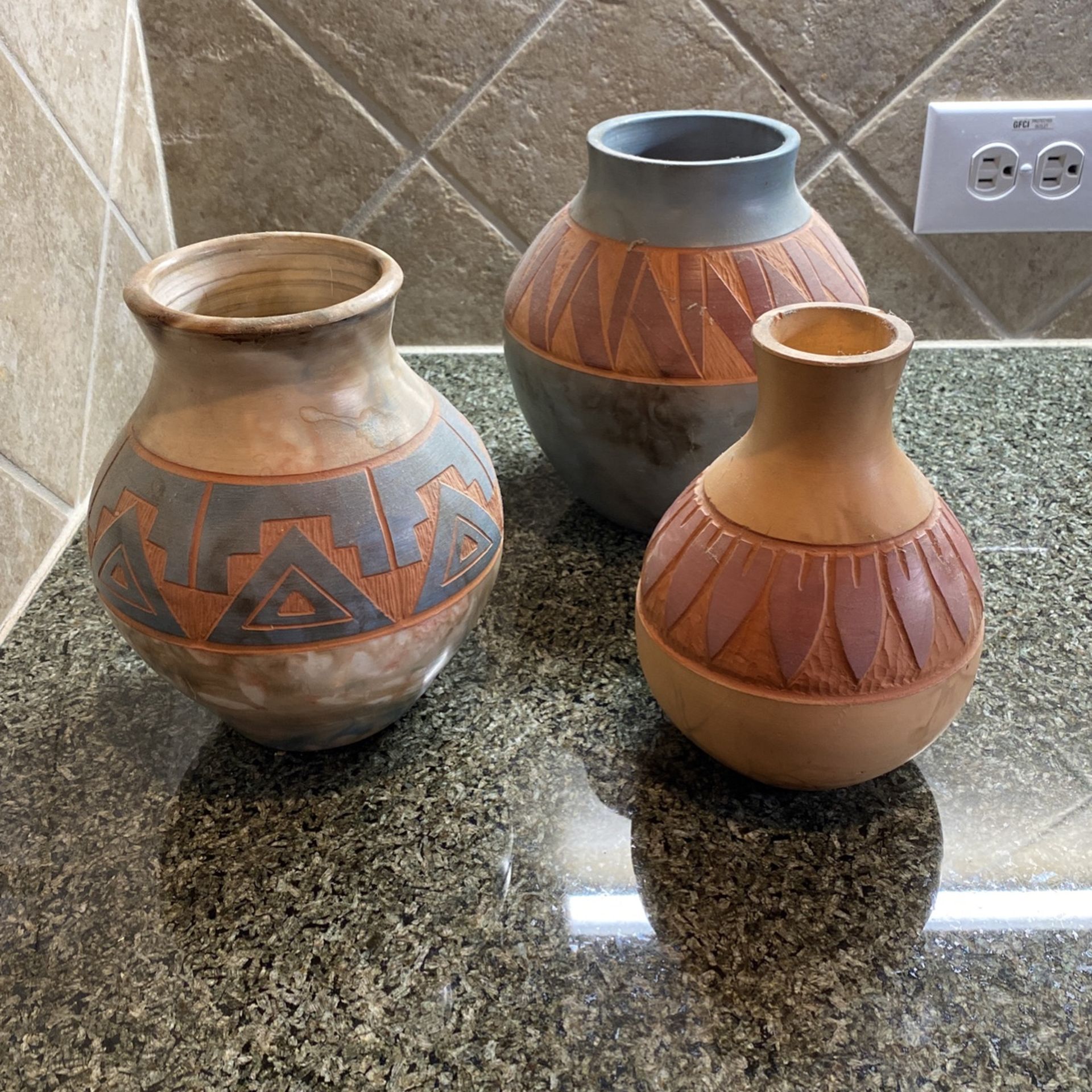 Estate Sale .....M Savage Pottery Southwest Art