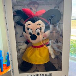 Disney World 50th Anniversary Series Minnie Mouse Plush