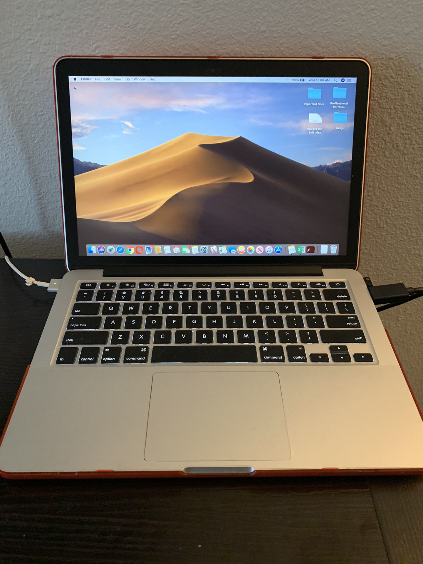 MacBook Pro 2015 - 13” Retina - 2.7 GHz - 8gb - 121gb storage (like new)