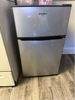 Mini fridge