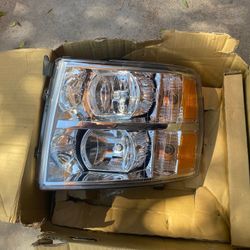 Chevy driver side headlight