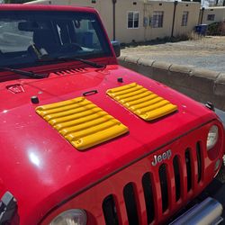 Jeep universal hood vents