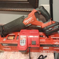 Soso Milwaukee M18 Fuel with Battery and Rapidcharger - New - Firm Price 