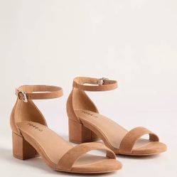 11WW Brown Torrid Ankle Strap Block Heel