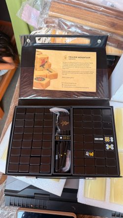 Yellow Mountain Imports Black Japanese Richi Mahjong set