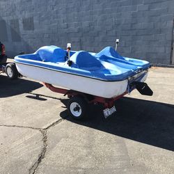 Pelican Pedal-Boat with Trailer