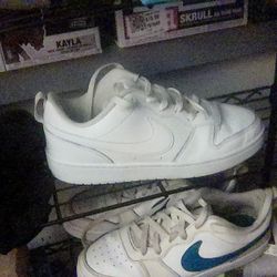 This Shoe Is A Size 7 Who Ever Want It Just Ask 