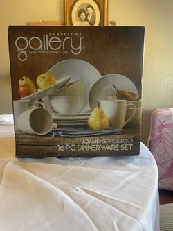 Dinnerware Set 