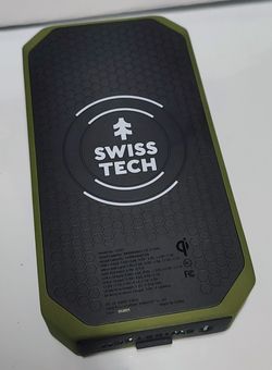Swiss Tech Leistung 20,000mAh Solar Wireless Power Bank - Weatherproof IP54