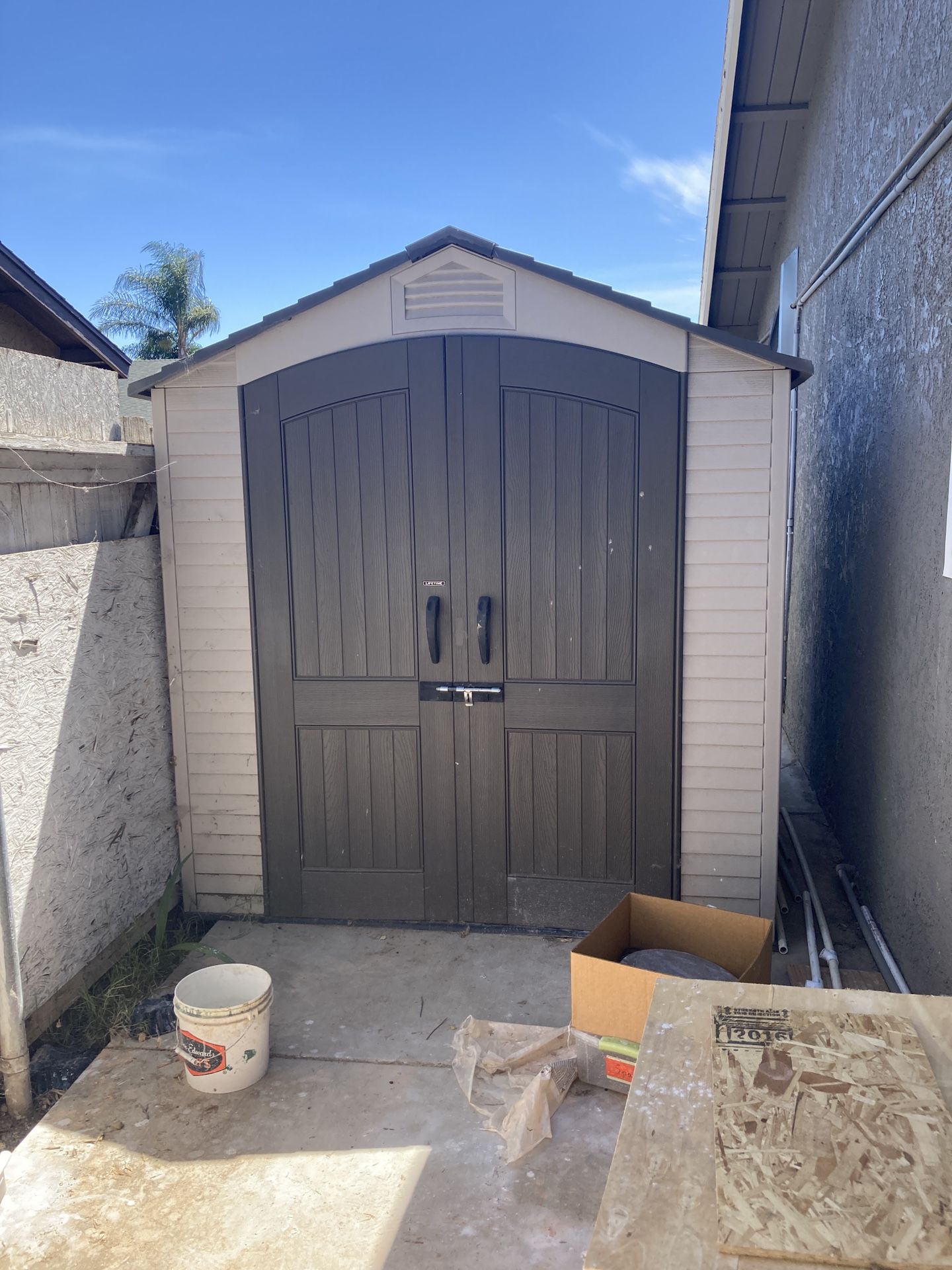 7x7 Lifetime Shed With Windows And Skylight