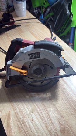 7 inch electic saw