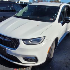 2024 Chrysler Pacifica