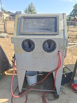 Skak Blast sandblasting cabinet Made in the USA