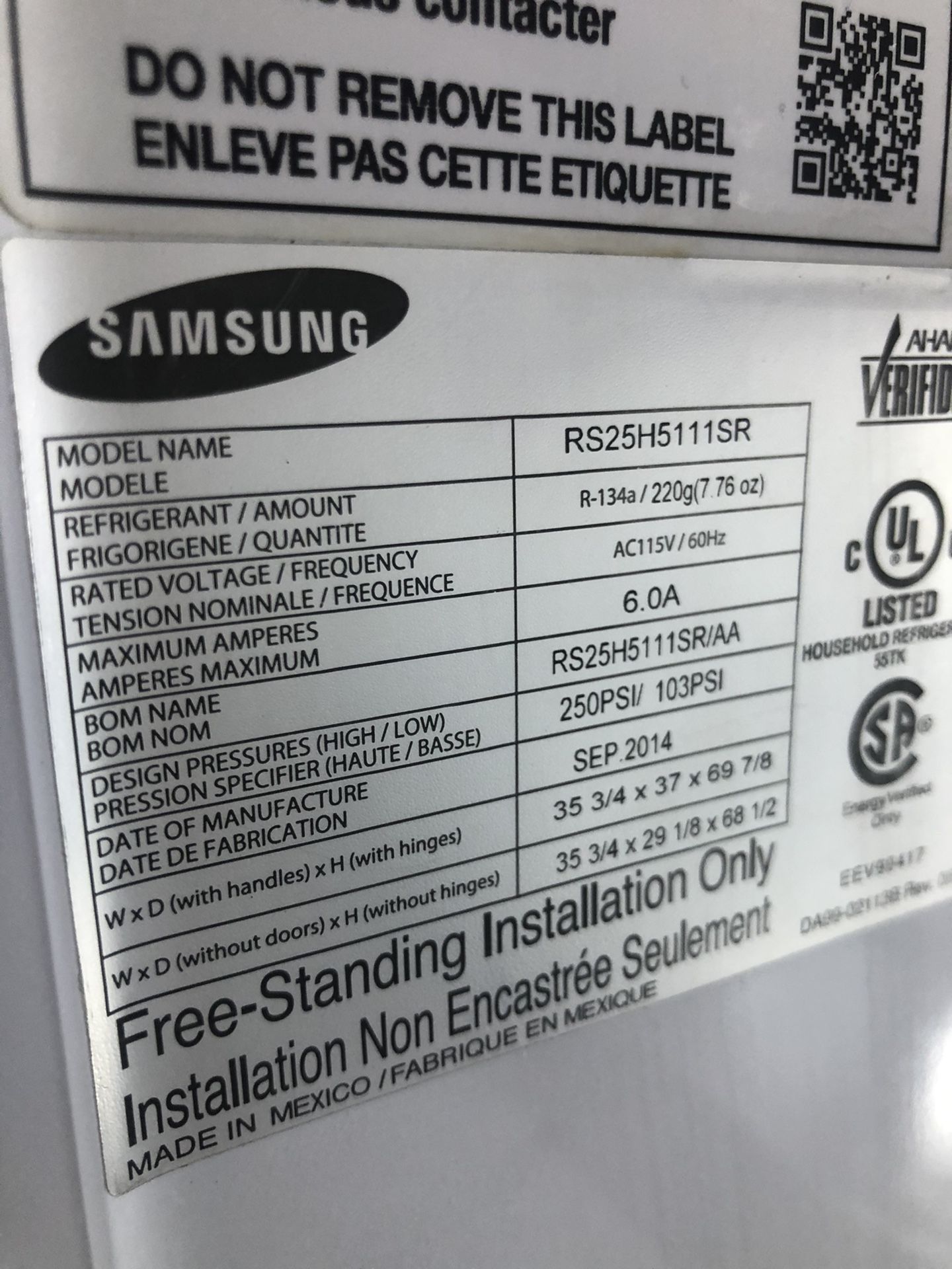 Samsung refrigerator ,side by side, ice maker.dual cooling for Sale in