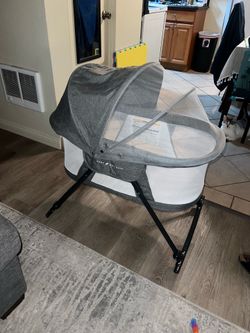 Baby Delight Rocking Bassinet